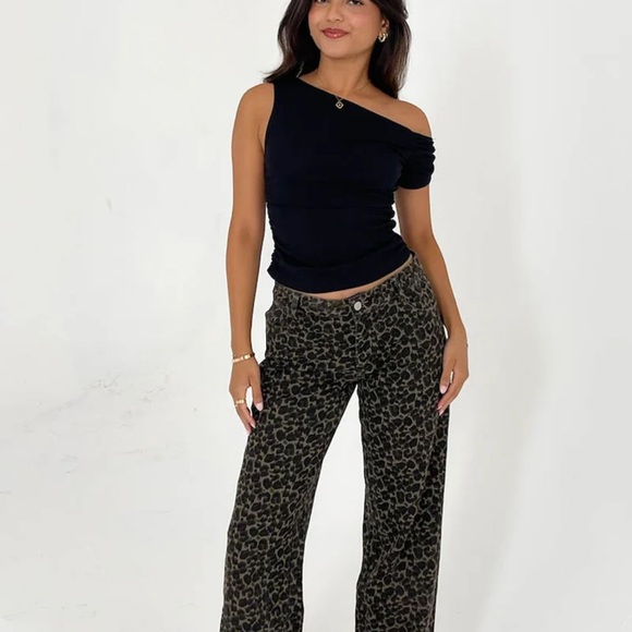 Leopard Print Jeans - Picture 3 of 6